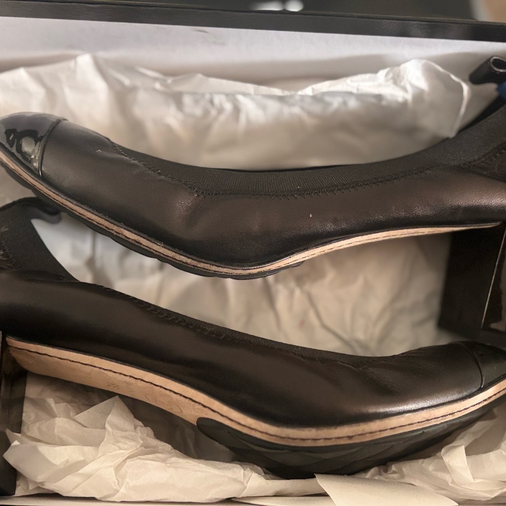 Chanel Black Leather Flats - Picture 4 of 6